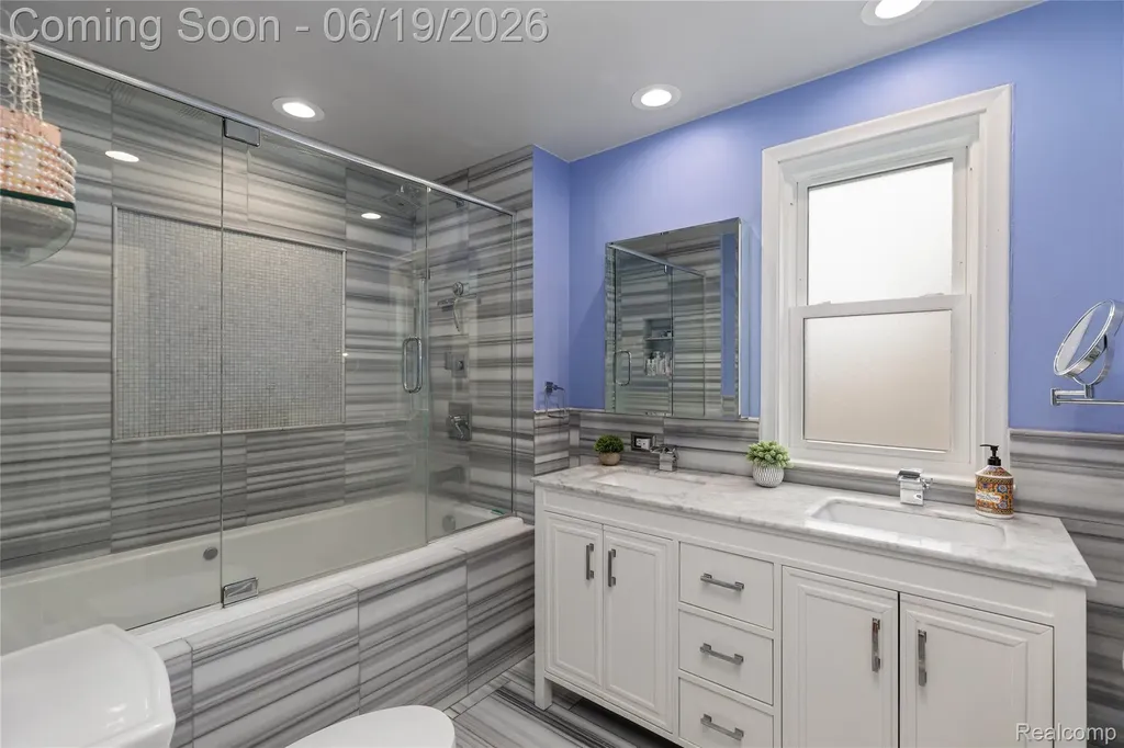 10504 Borgman Avenue Huntington Woods City MI 48070