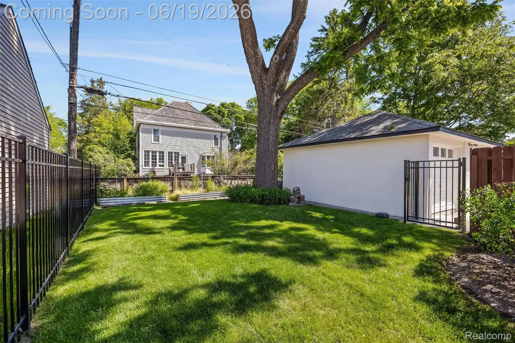 10504 Borgman Avenue Huntington Woods City MI 48070