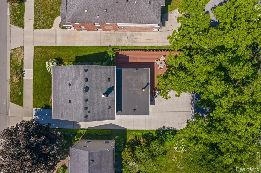10504 Borgman Avenue Huntington Woods City MI 48070