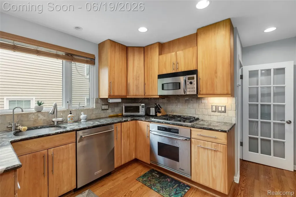 10504 Borgman Avenue Huntington Woods City MI 48070