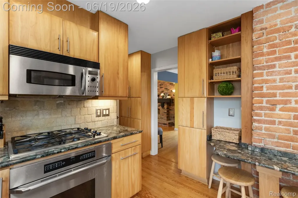 10504 Borgman Avenue Huntington Woods City MI 48070