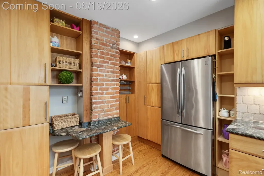 10504 Borgman Avenue Huntington Woods City MI 48070