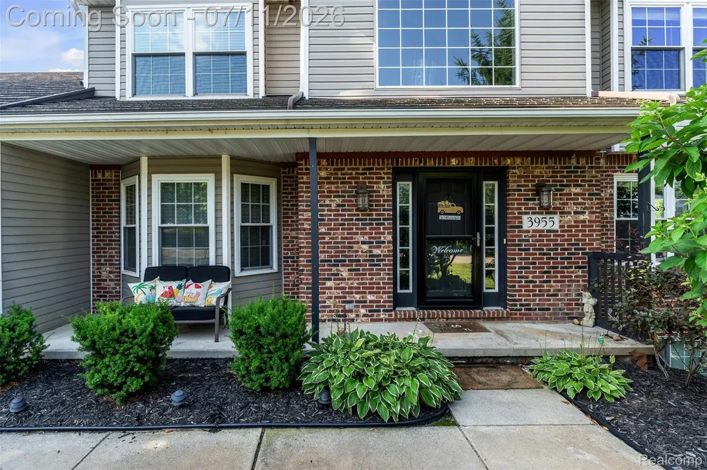 3955 Forest Edge Drive Commerce Charter Township MI 48382
