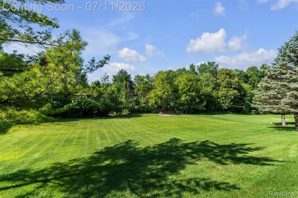 3955 Forest Edge Drive Commerce Charter Township MI 48382