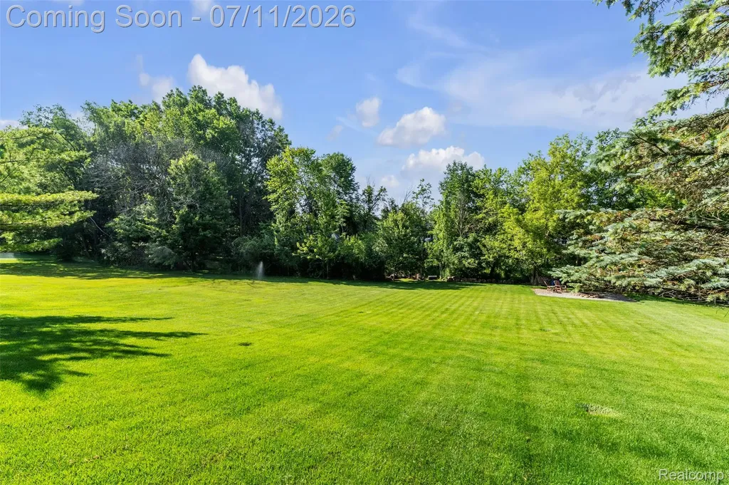 3955 Forest Edge Drive Commerce Charter Township MI 48382