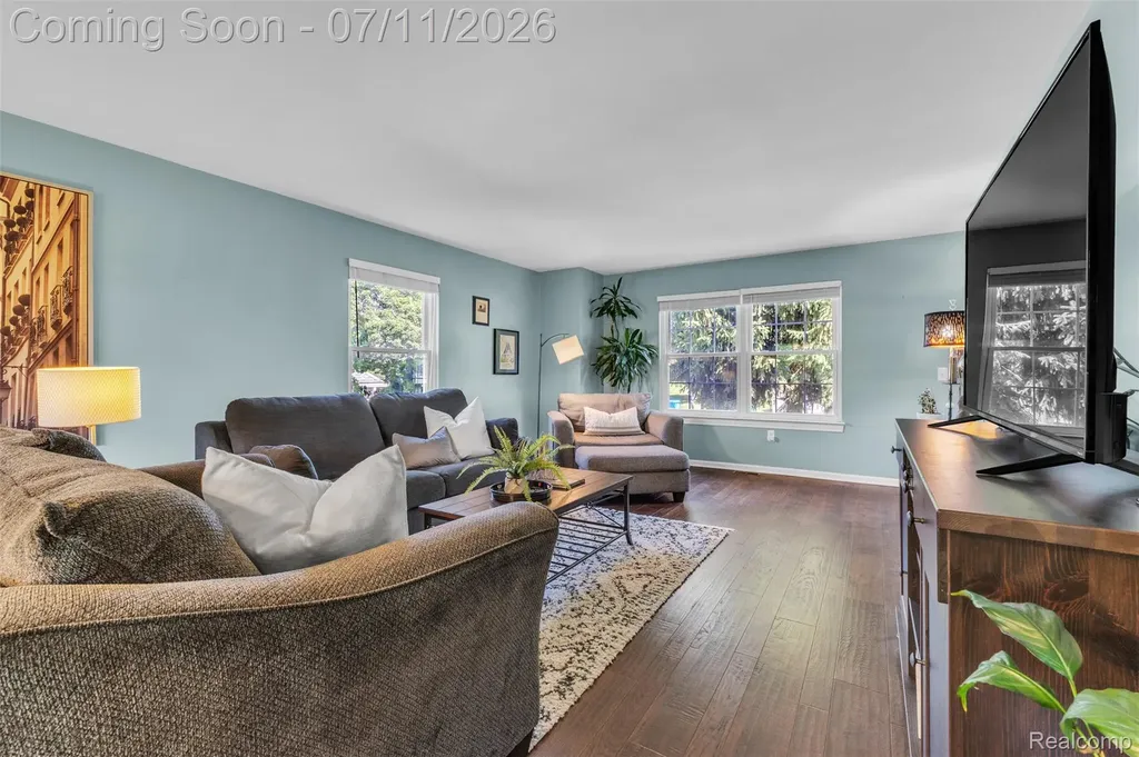 3955 Forest Edge Drive Commerce Charter Township MI 48382