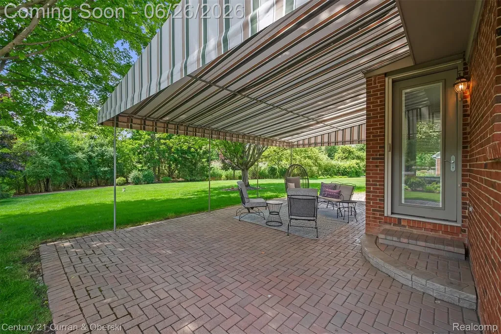 22217 Hazelton Court Novi City MI 48374