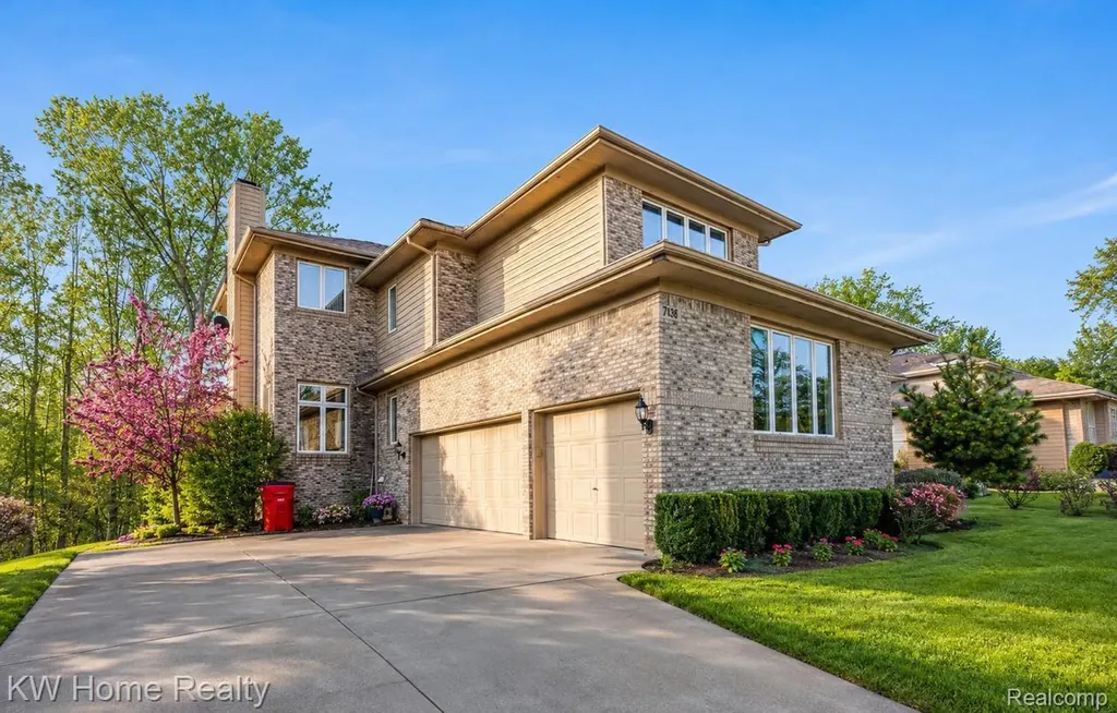 7143 Yarmouth Court West Bloomfield Charter Township MI 48322