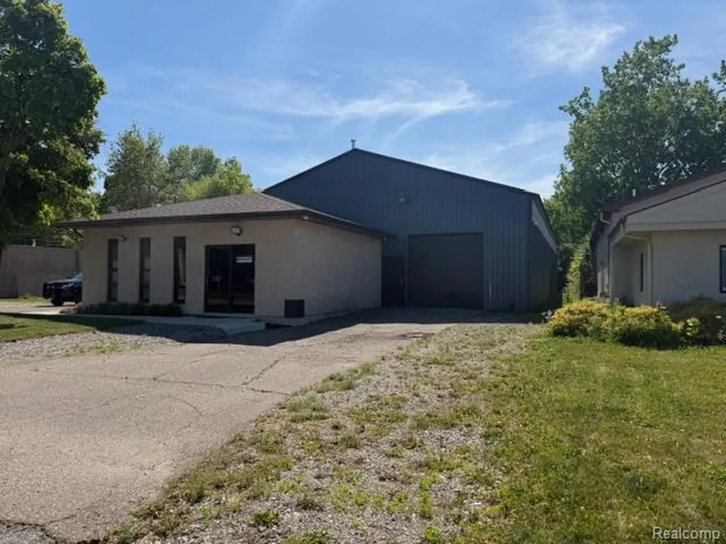 3328 Associates Drive Burton City MI 48529