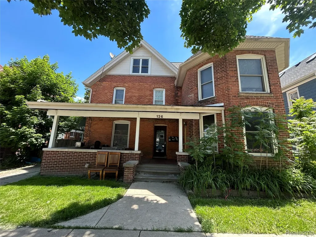 126 College Place Ypsilanti City MI 48197