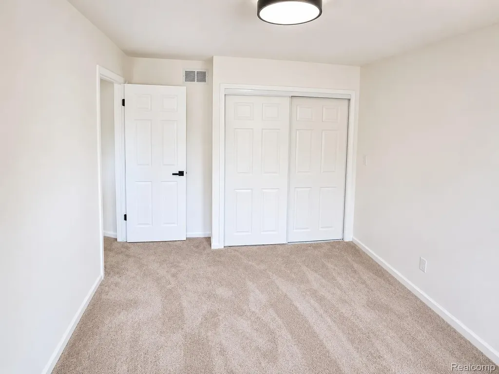 15814 Dupage Boulevard Taylor City MI 48180