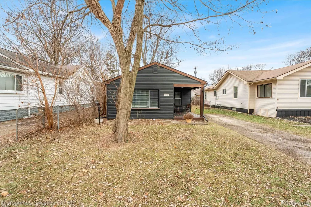 3237 Harris Street Ferndale City MI 48220