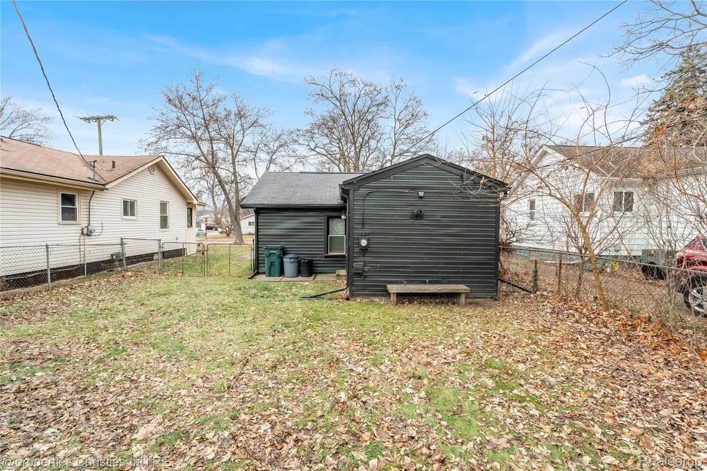 3237 Harris Street Ferndale City MI 48220