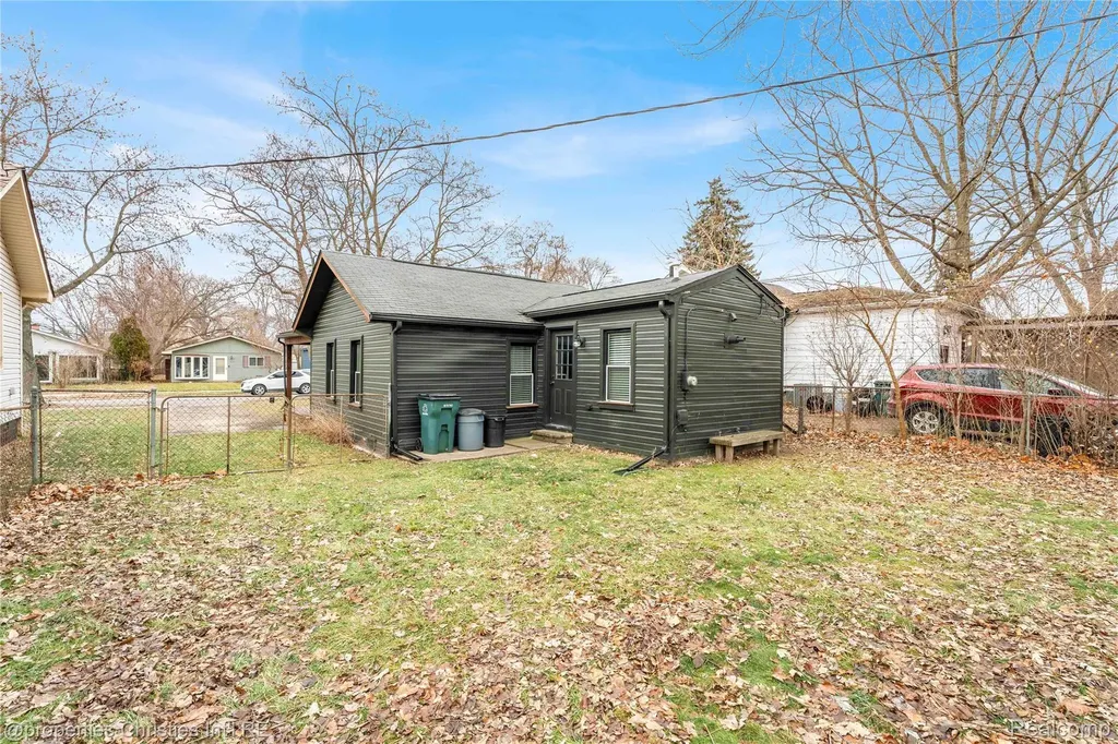 3237 Harris Street Ferndale City MI 48220