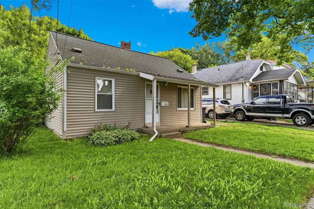 1128 Barrie Avenue Flint City MI 48507