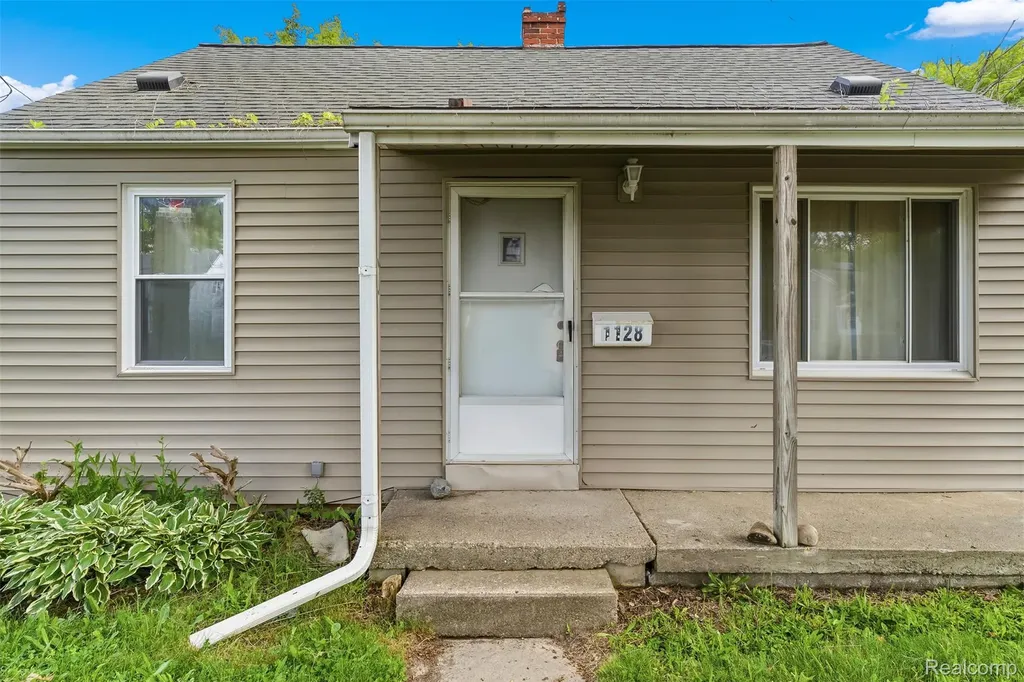 1128 Barrie Avenue Flint City MI 48507