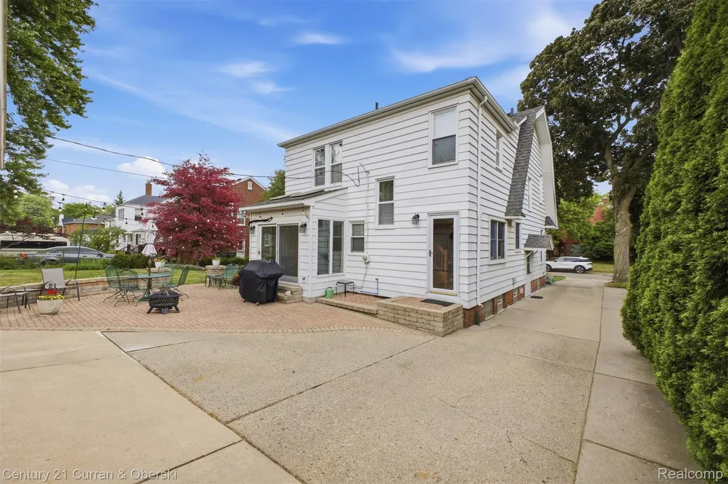 307 Tannahill Street Dearborn City MI 48124