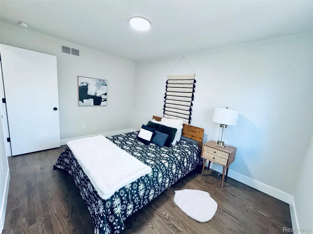 570 Hidden Ridge Drive Troy City MI 48083