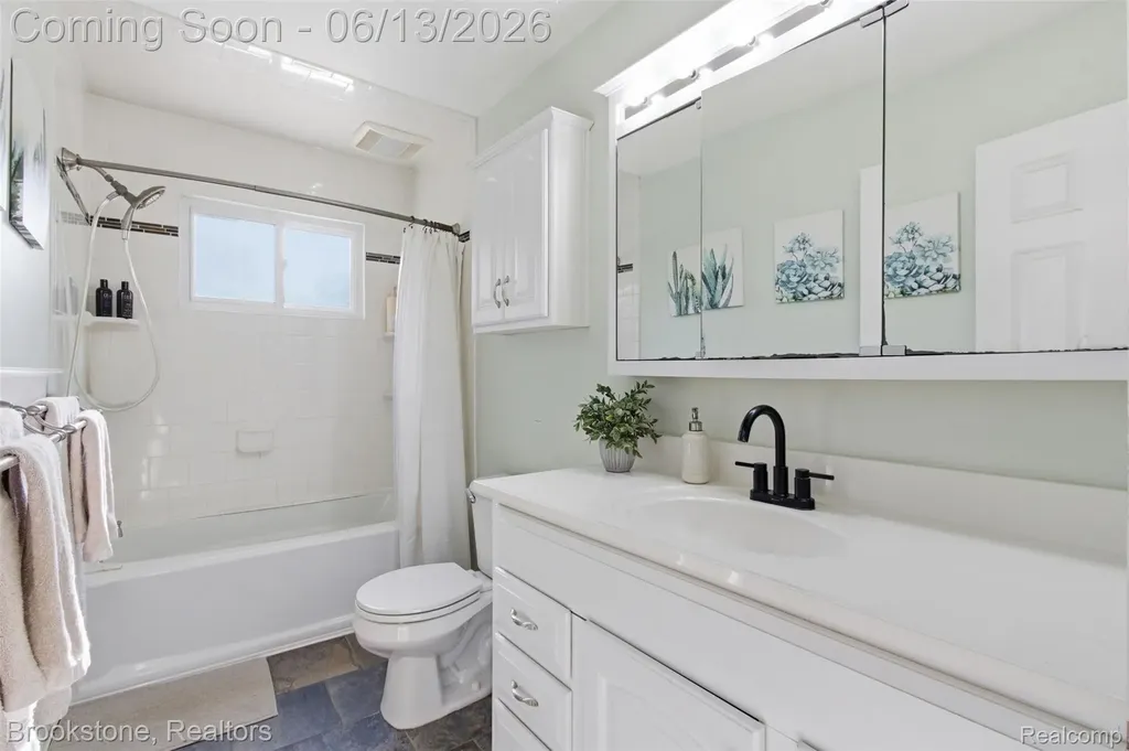 520 May Road Rochester Hills City MI 48307