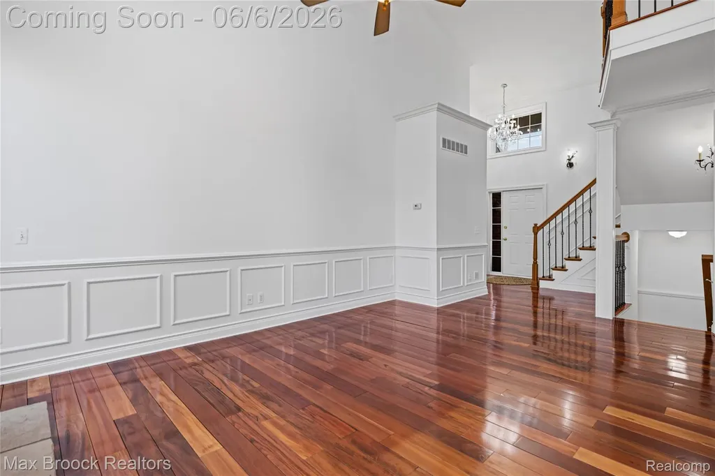 1723 Pine Forest Drive Commerce Charter Township MI 48390
