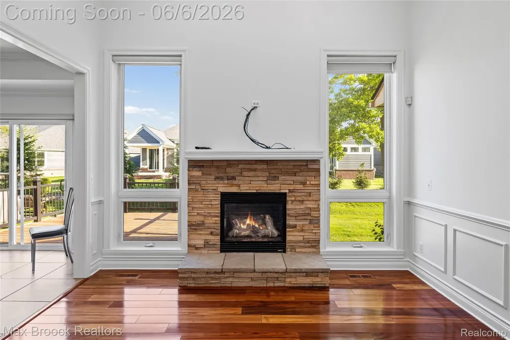 1723 Pine Forest Drive Commerce Charter Township MI 48390