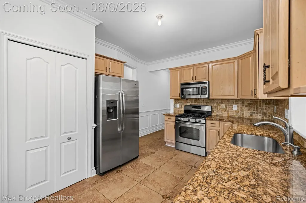 1723 Pine Forest Drive Commerce Charter Township MI 48390