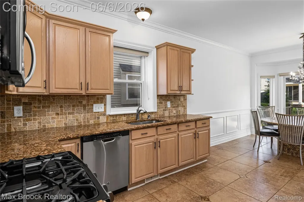 1723 Pine Forest Drive Commerce Charter Township MI 48390