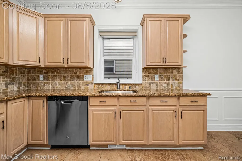 1723 Pine Forest Drive Commerce Charter Township MI 48390