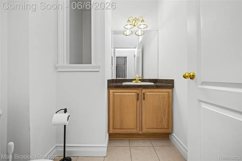 1723 Pine Forest Drive Commerce Charter Township MI 48390
