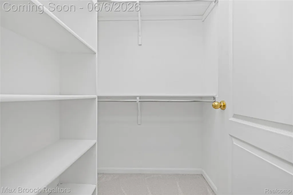 1723 Pine Forest Drive Commerce Charter Township MI 48390