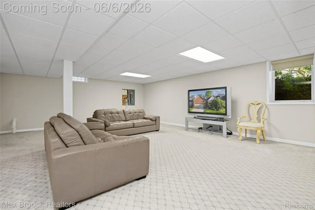 1723 Pine Forest Drive Commerce Charter Township MI 48390