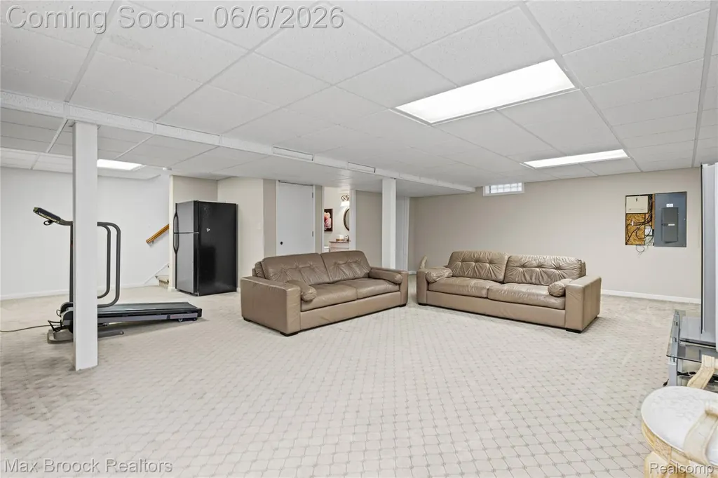 1723 Pine Forest Drive Commerce Charter Township MI 48390