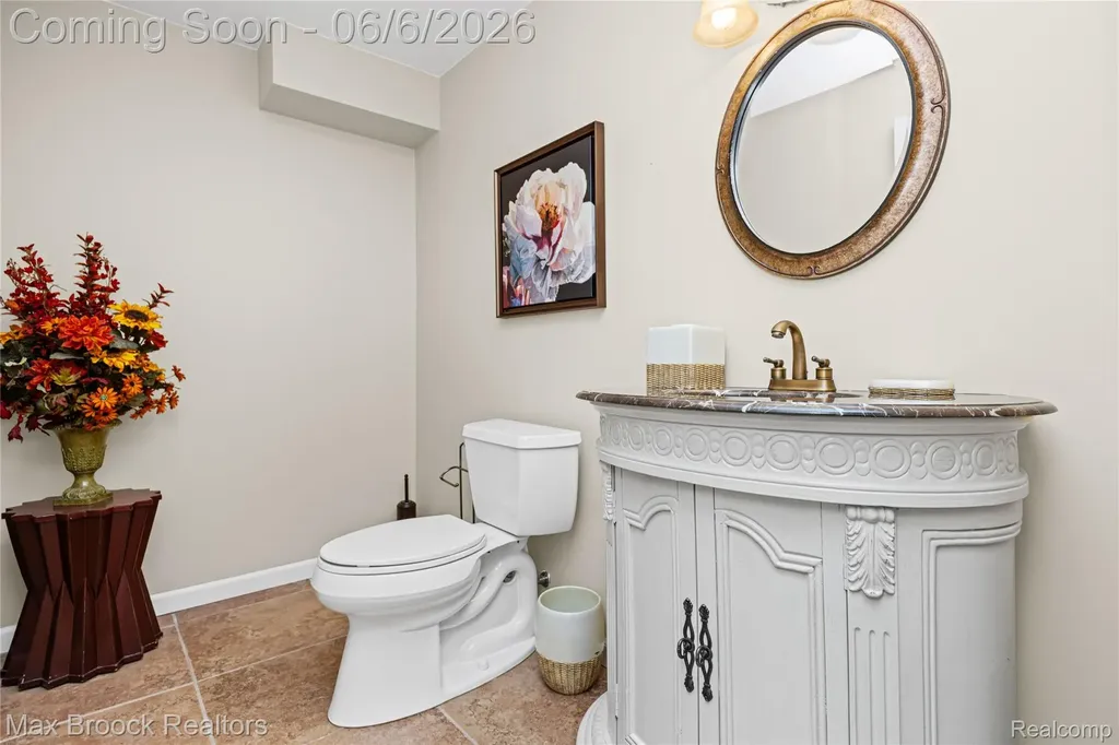 1723 Pine Forest Drive Commerce Charter Township MI 48390