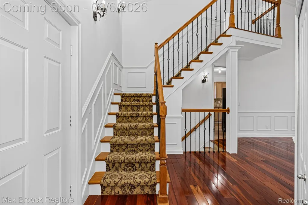 1723 Pine Forest Drive Commerce Charter Township MI 48390