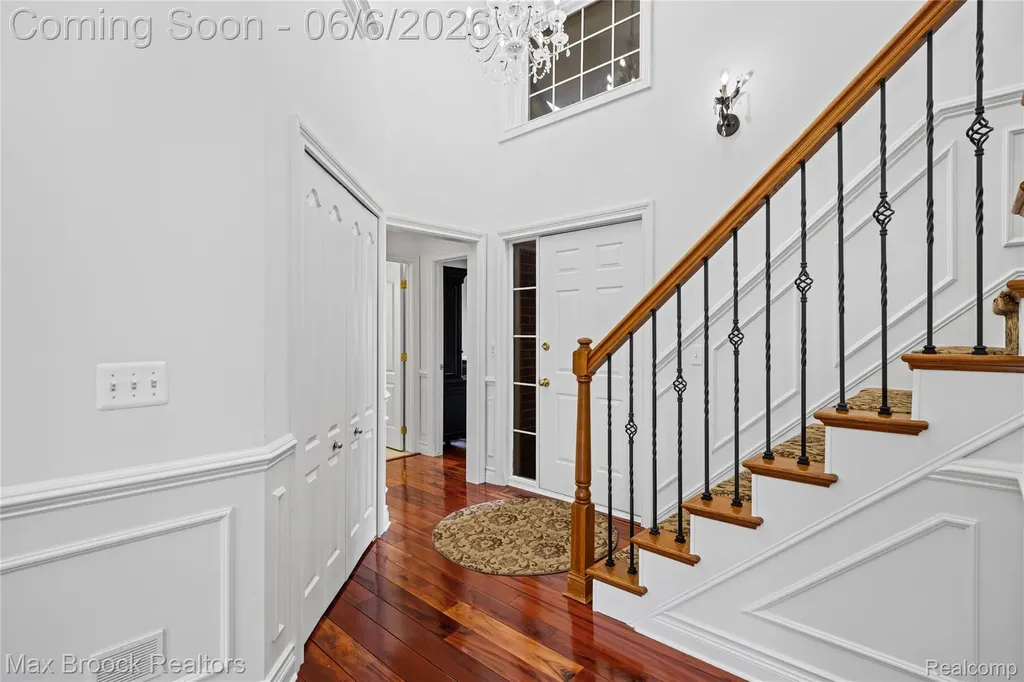 1723 Pine Forest Drive Commerce Charter Township MI 48390