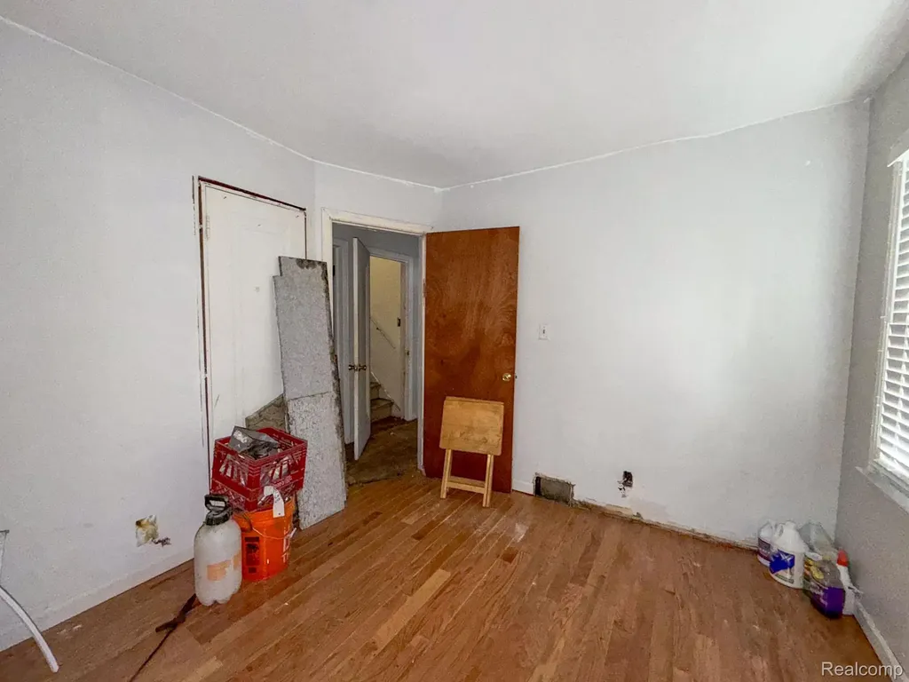 13594 Grandmont Avenue Detroit City MI 48227
