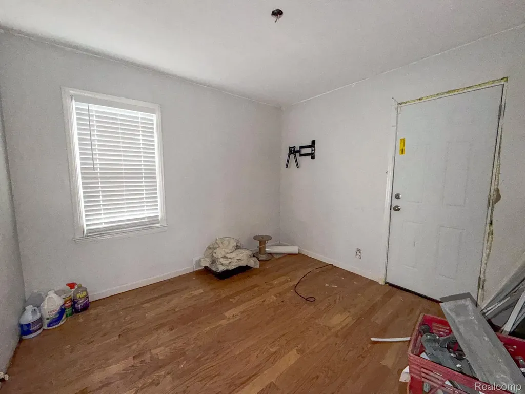 13594 Grandmont Avenue Detroit City MI 48227