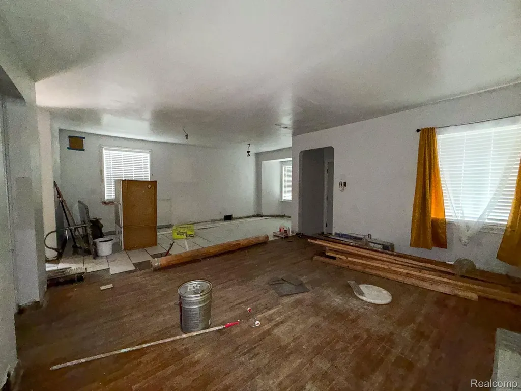13594 Grandmont Avenue Detroit City MI 48227