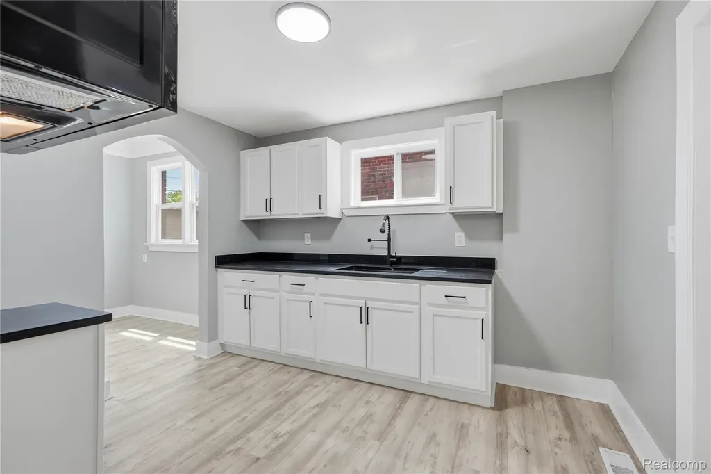 3031 Glendale Street Detroit City MI 48238