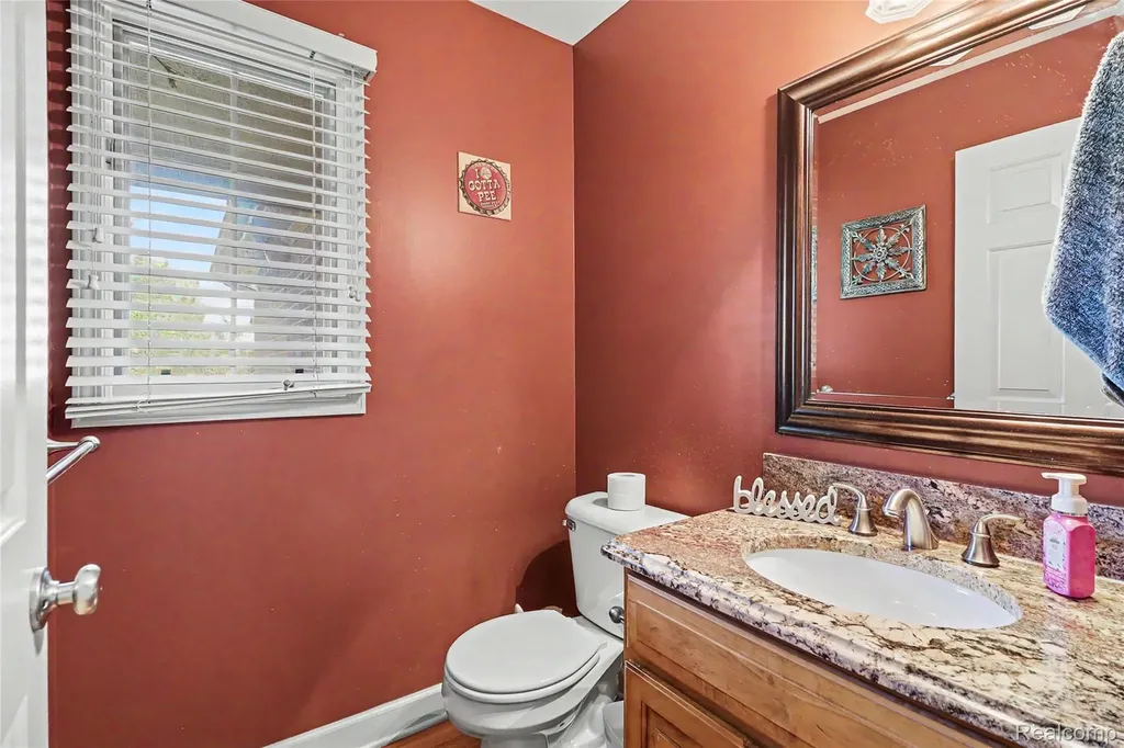 57572 Suffield Drive Washington Township MI 48094