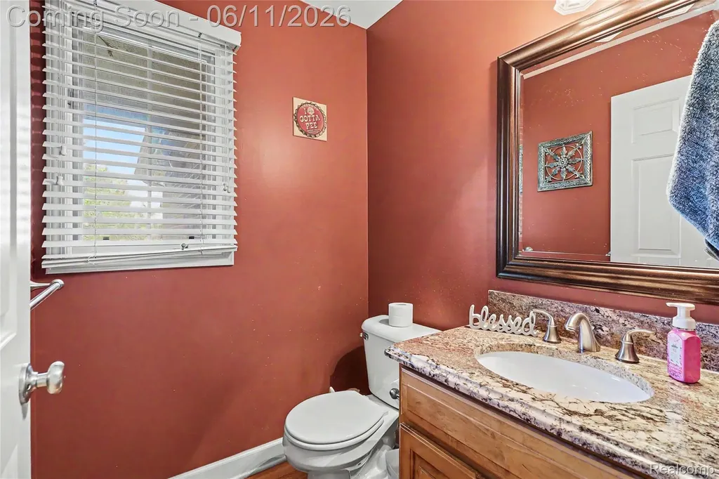 57572 Suffield Drive Washington Township MI 48094
