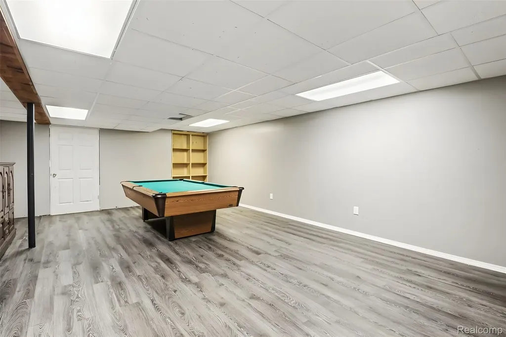 57572 Suffield Drive Washington Township MI 48094