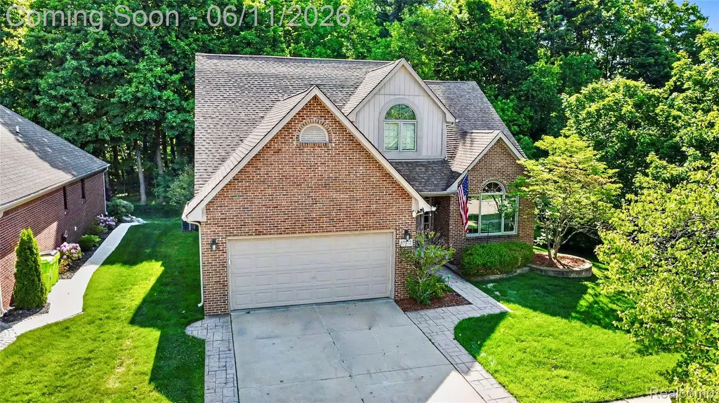 57572 Suffield Drive Washington Township MI 48094