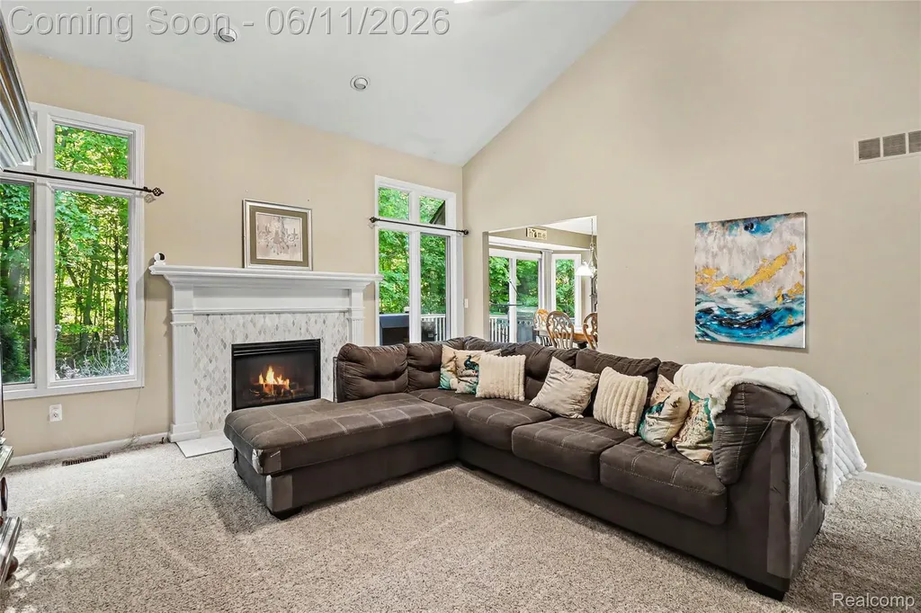 57572 Suffield Drive Washington Township MI 48094