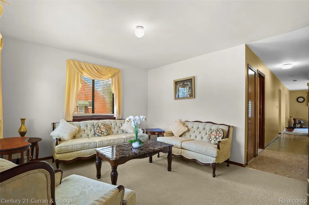 5296 Chase Road Dearborn City MI 48126
