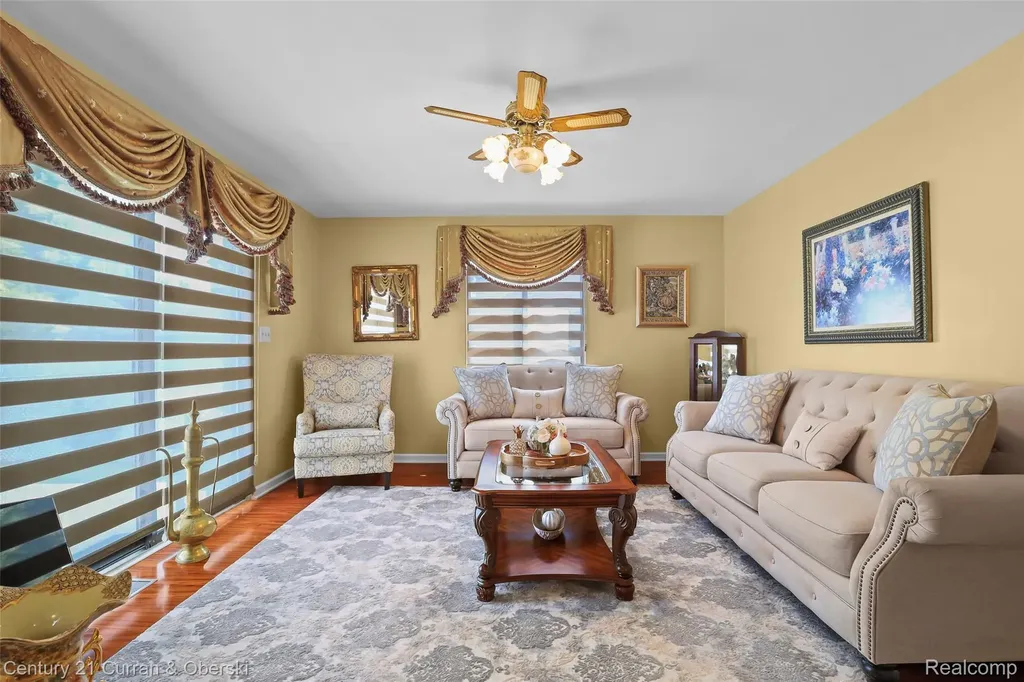 5296 Chase Road Dearborn City MI 48126