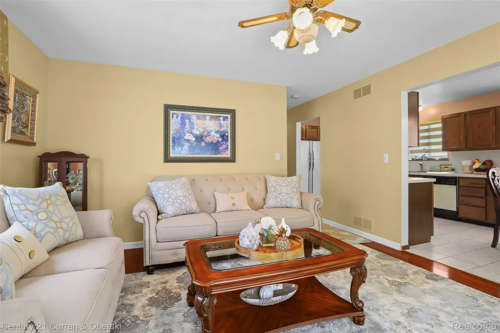 5296 Chase Road Dearborn City MI 48126
