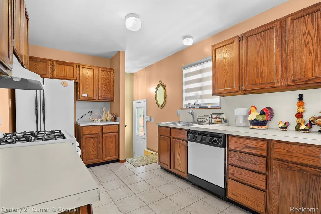 5296 Chase Road Dearborn City MI 48126