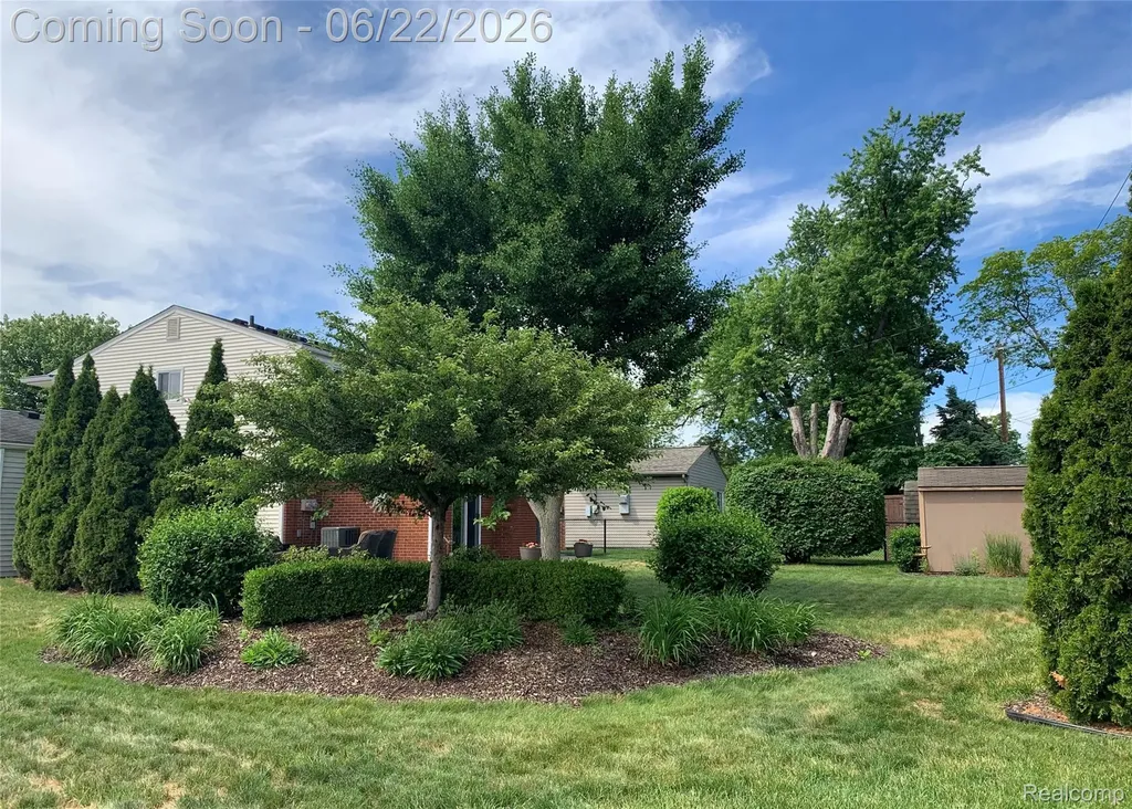 38420 Mason Street Livonia City MI 48154