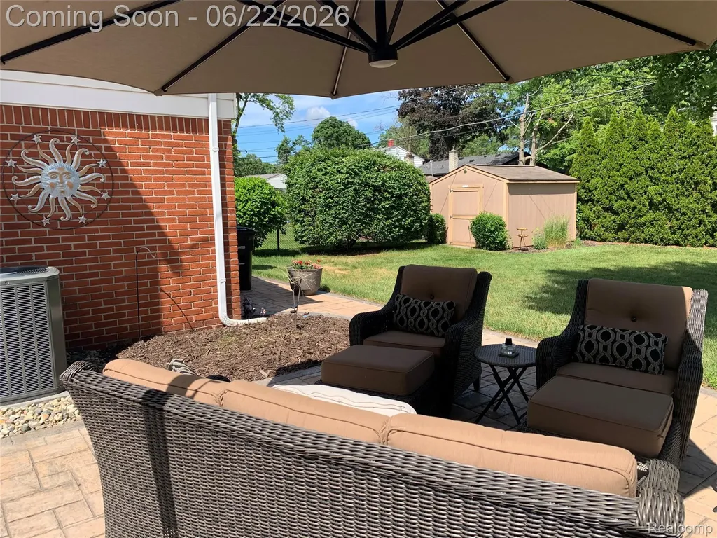 38420 Mason Street Livonia City MI 48154